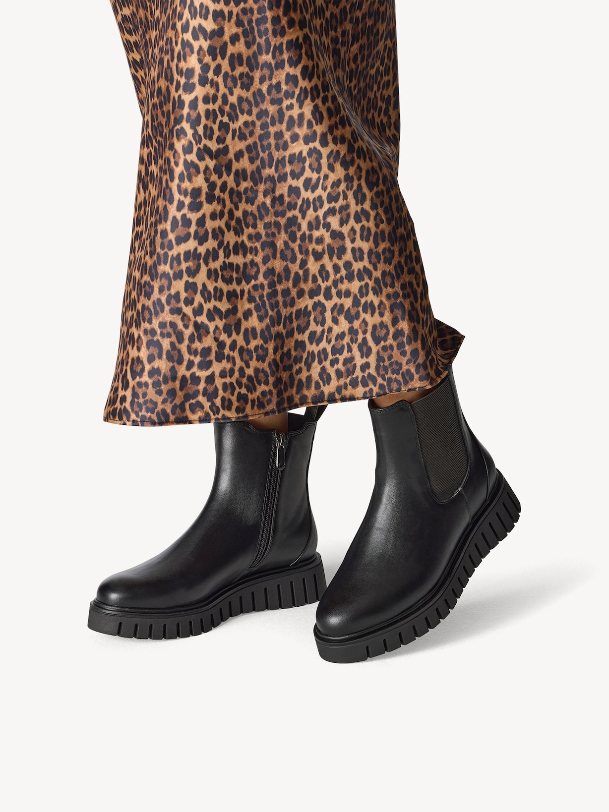 Marco Tozzi, Chelseaboot - zwart BLACK, afbeelding 2 van 7