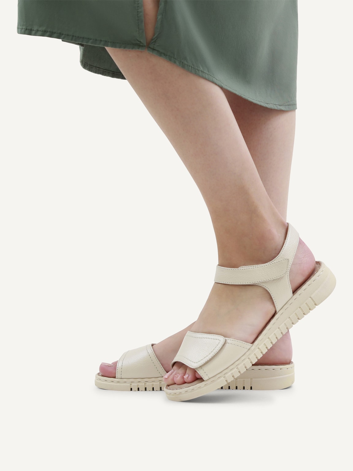 Caprice, Leather Heeled sandal - white PEARL NAPPA, image 2 of 7