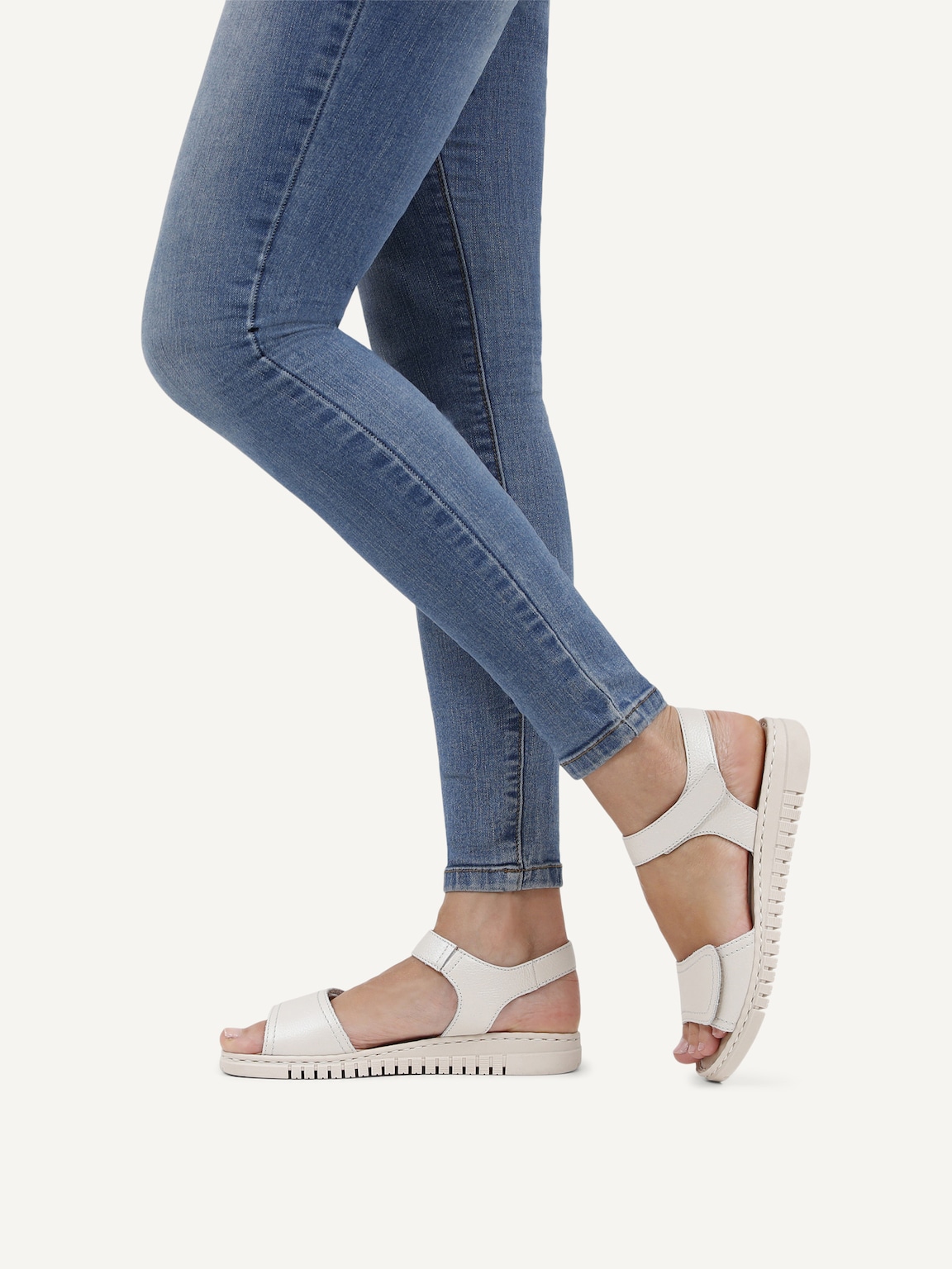 Caprice, Leather Heeled sandal - white PEARL NAPPA, image 3 of 7