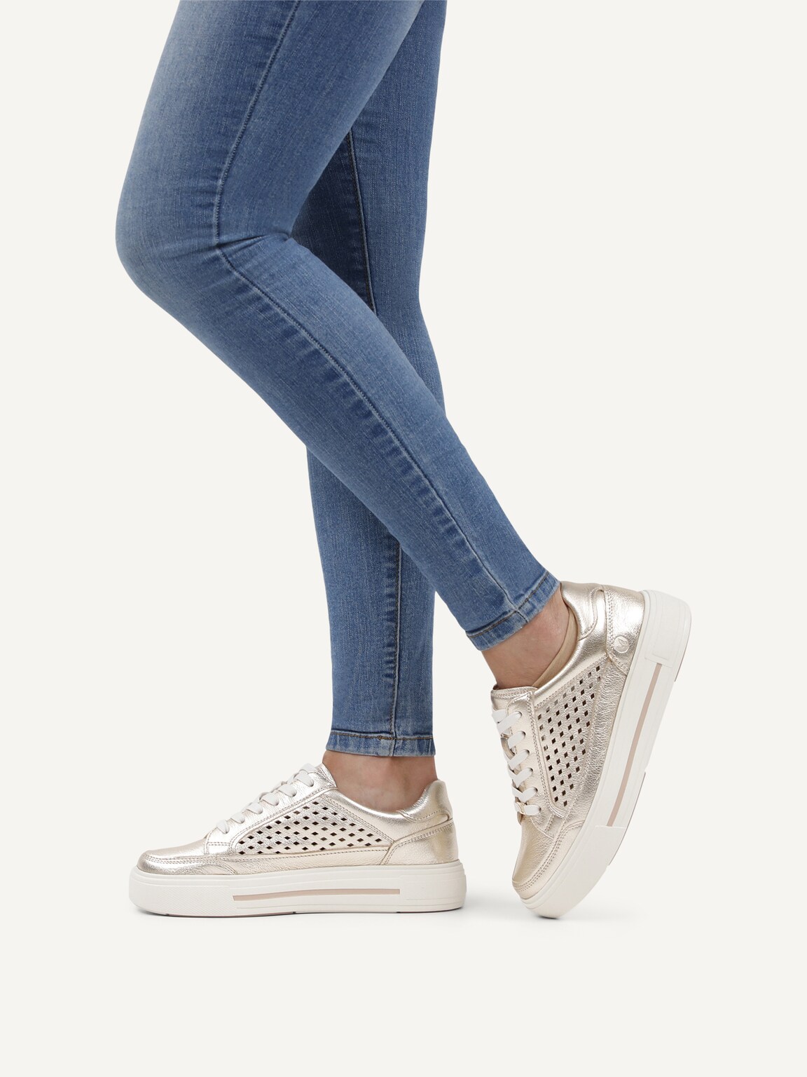 Caprice, Leather Sneaker - metallic PLATIN METAL., image 2 of 6