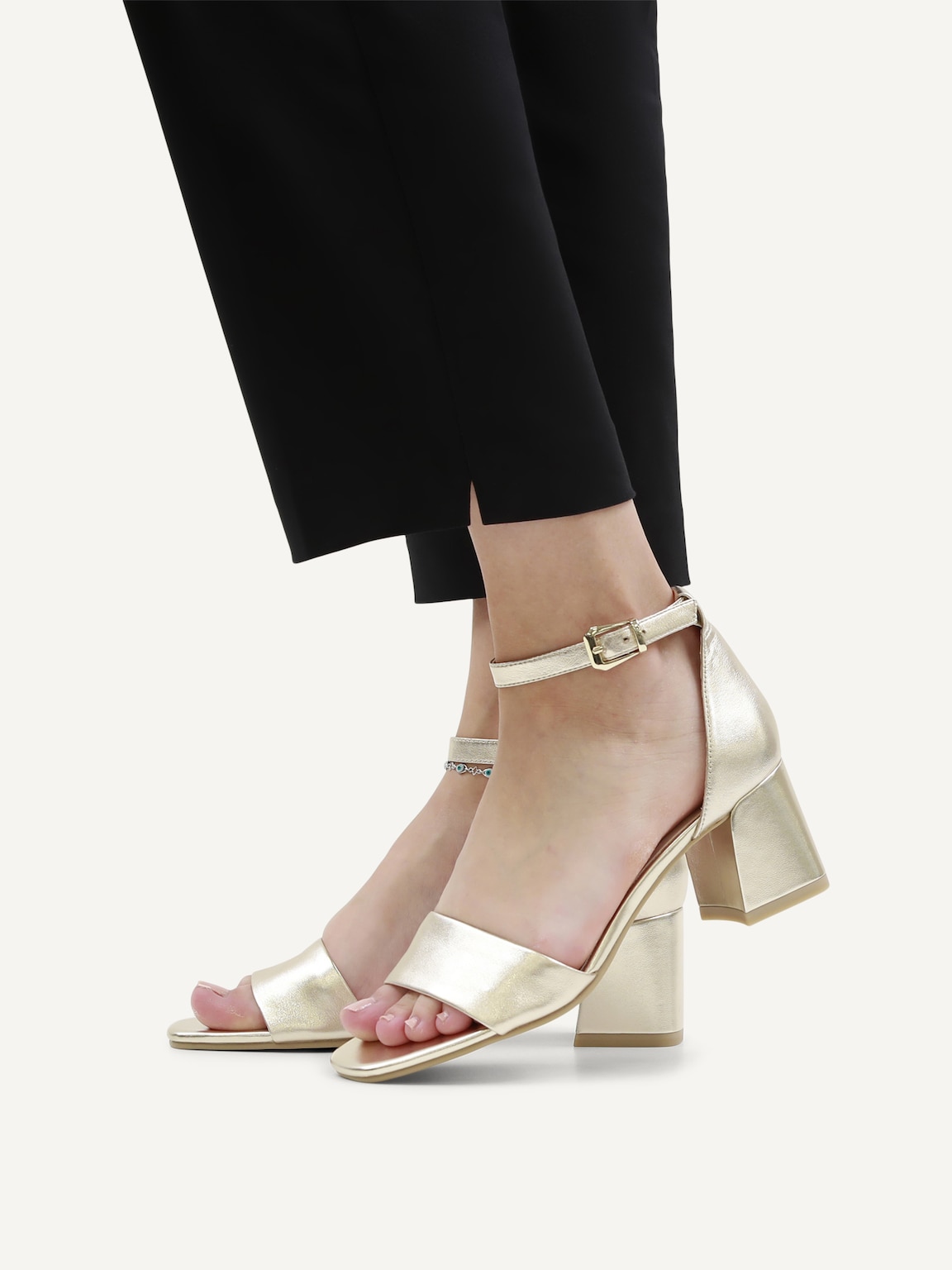 Caprice, Leather Heeled sandal - metallic LT.GOLD METAL., image 2 of 6